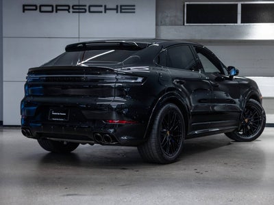 2025 Porsche Cayenne Cayenne GTS Coupe