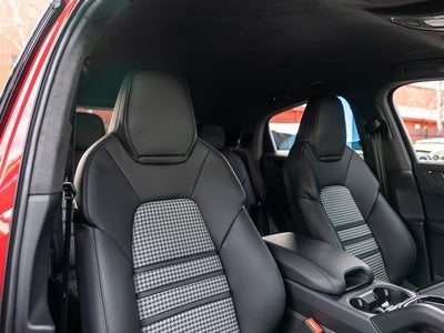 2026 Porsche Cayenne Cayenne GTS Coupe