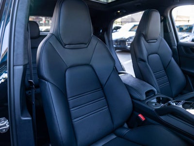 2026 Porsche Cayenne Cayenne GTS Coupe