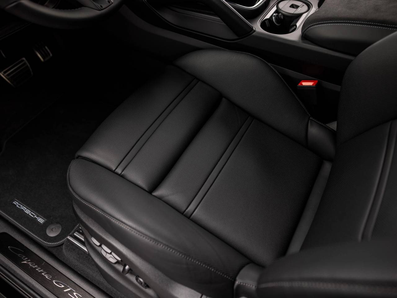 2026 Porsche Cayenne Cayenne GTS Coupe