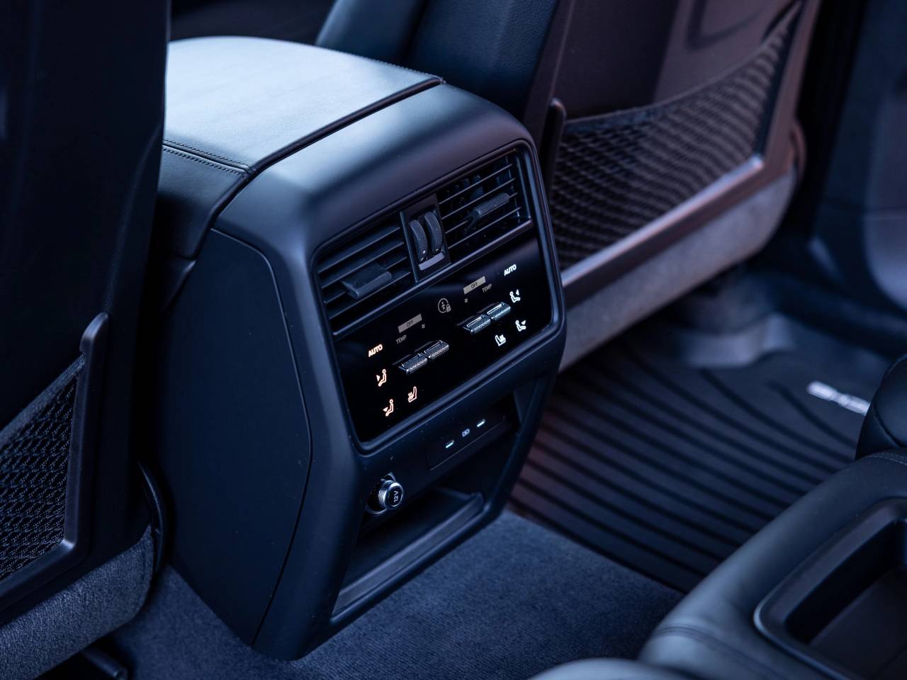 2024 Porsche Cayenne Cayenne S Coupe