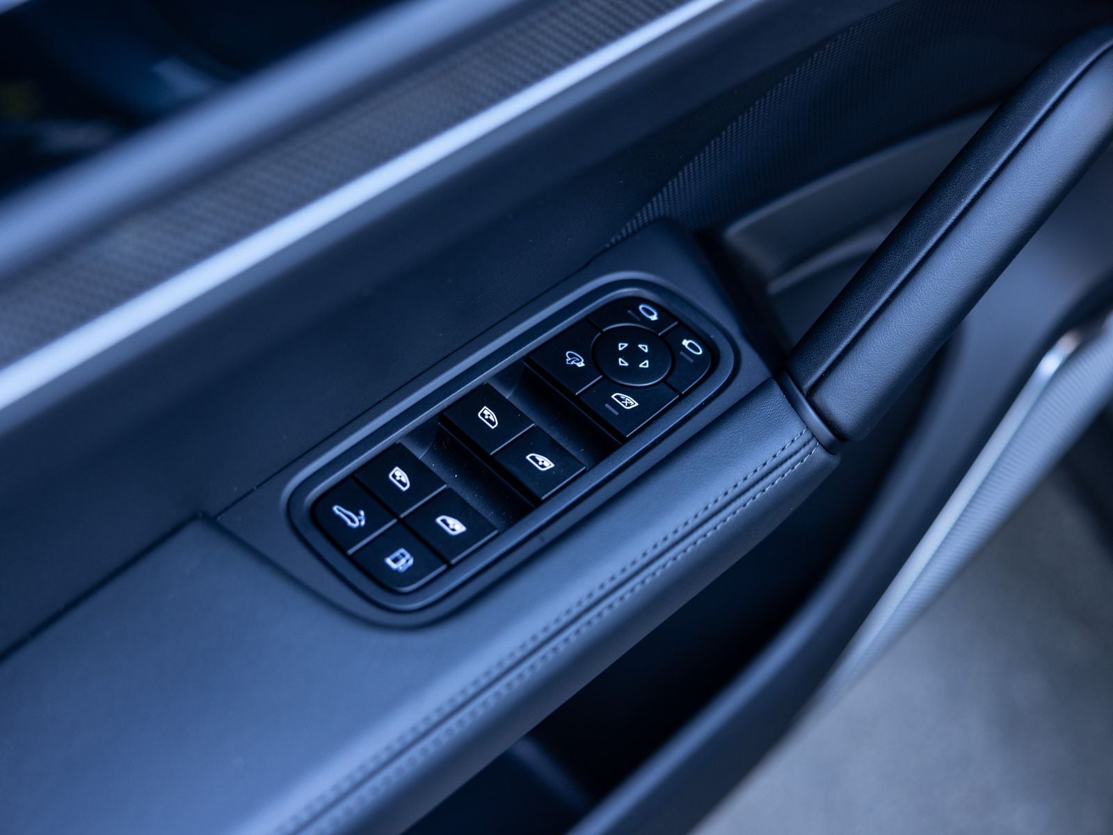 2026 Porsche Cayenne Cayenne Turbo E-Hybrid Coupe