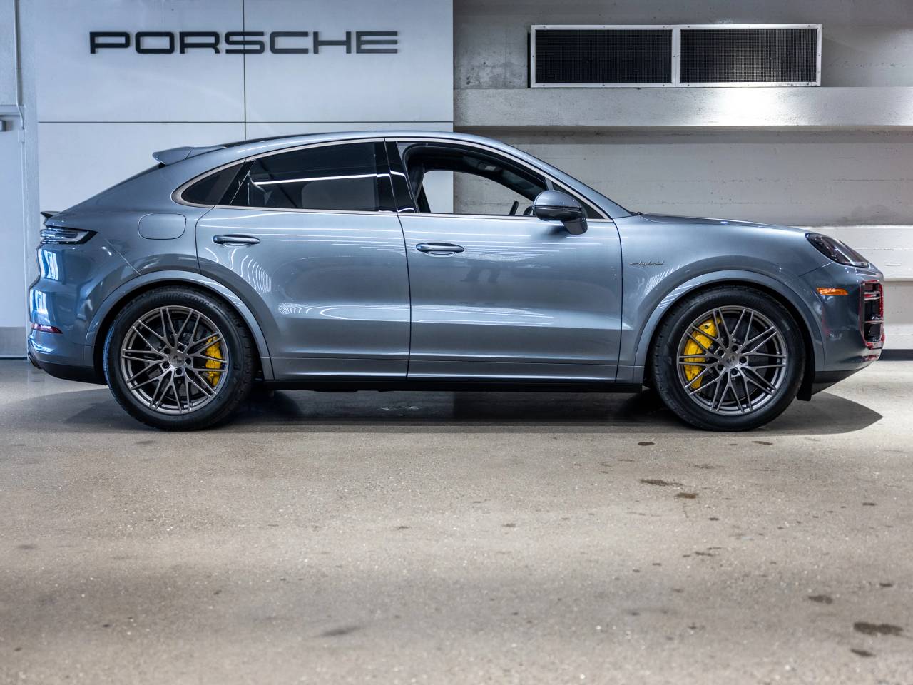 2026 Porsche Cayenne Cayenne Turbo E-Hybrid Coupe