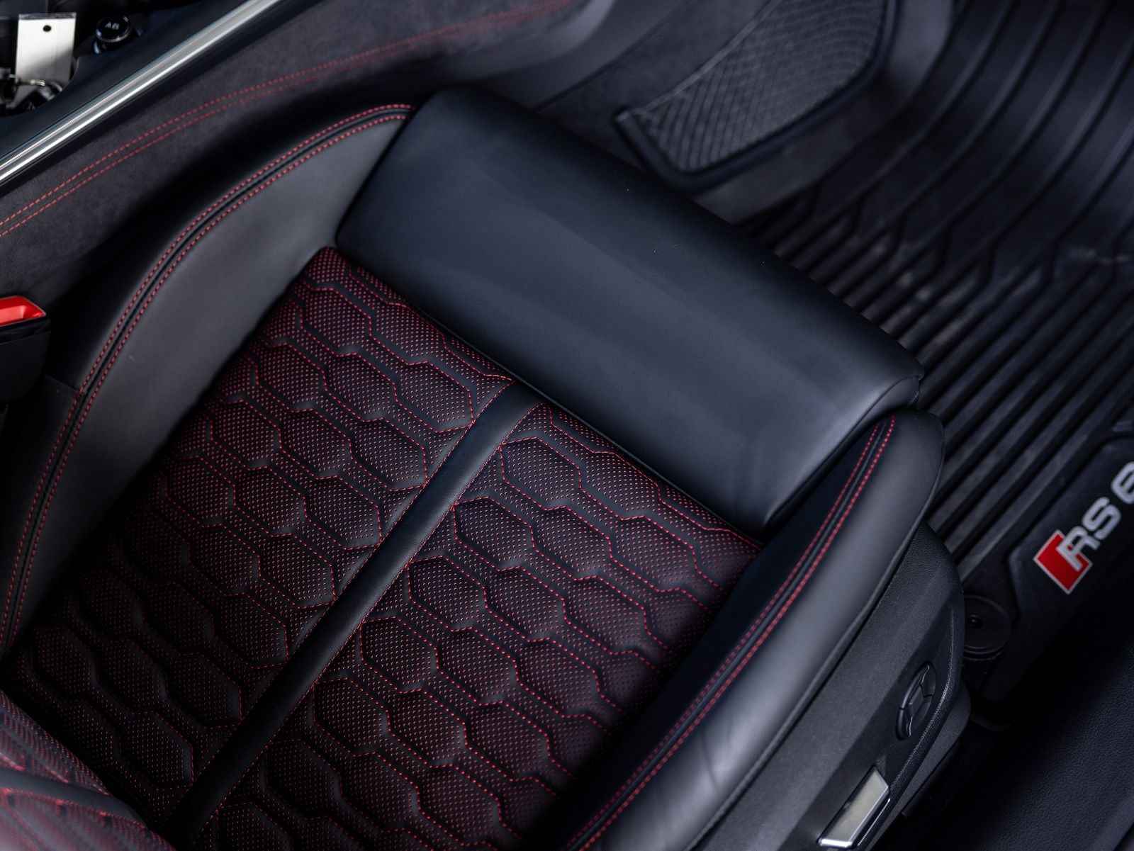 2026 Audi RS 6 Avant performance 4.0T quattro
