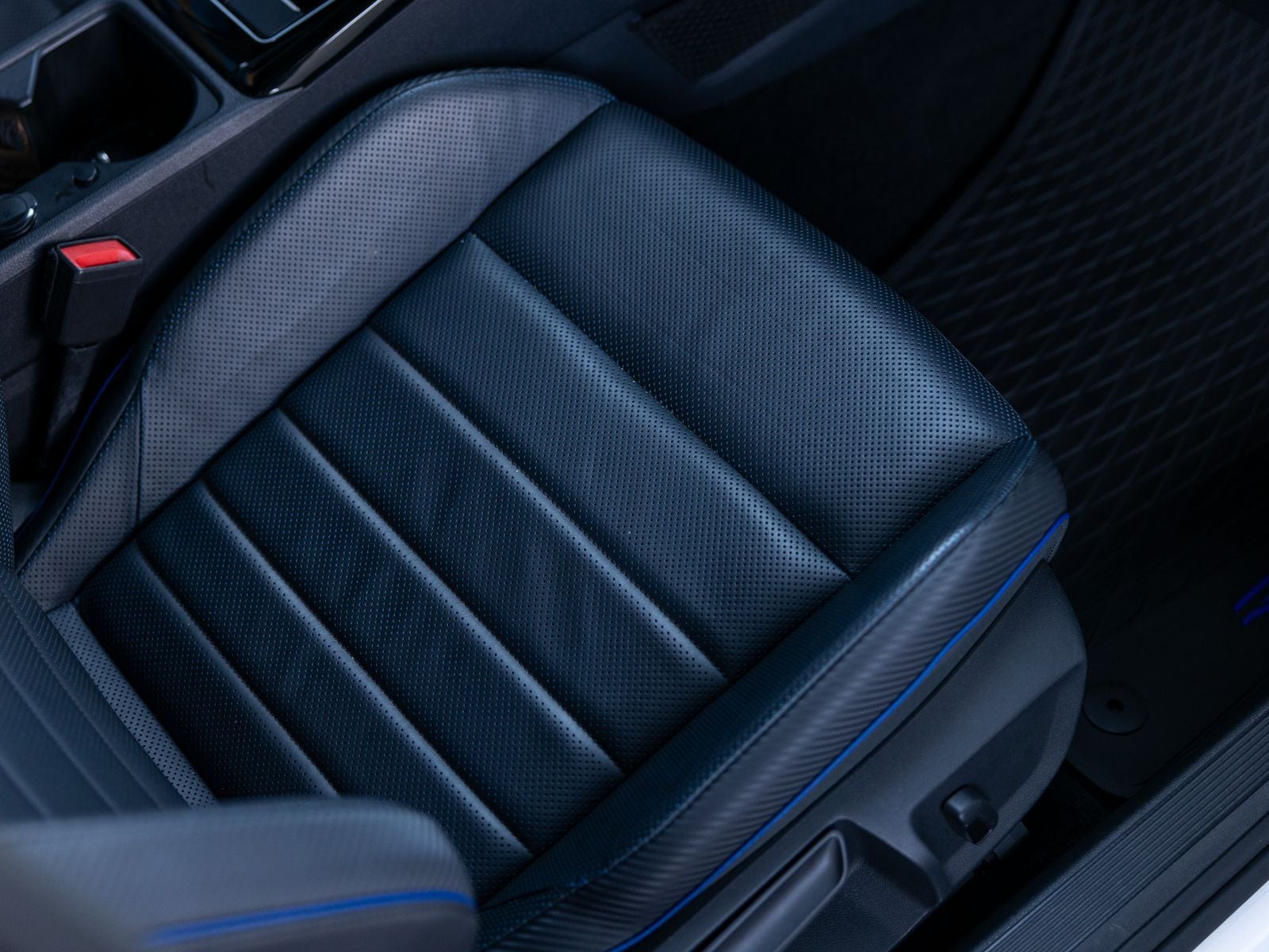 2023 Volkswagen Golf R 2.0T