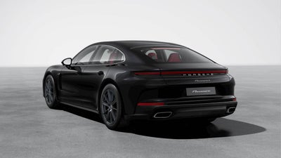 2026 Porsche Panamera 4