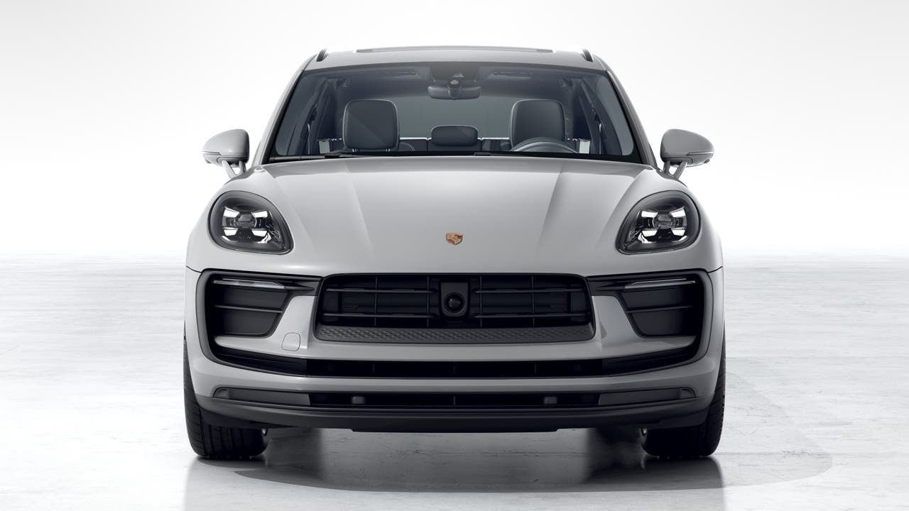 2026 Porsche Macan AWD
