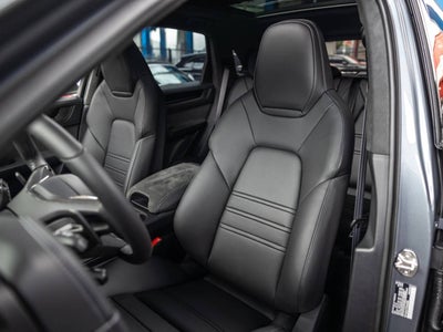 2026 Porsche Cayenne Cayenne GTS