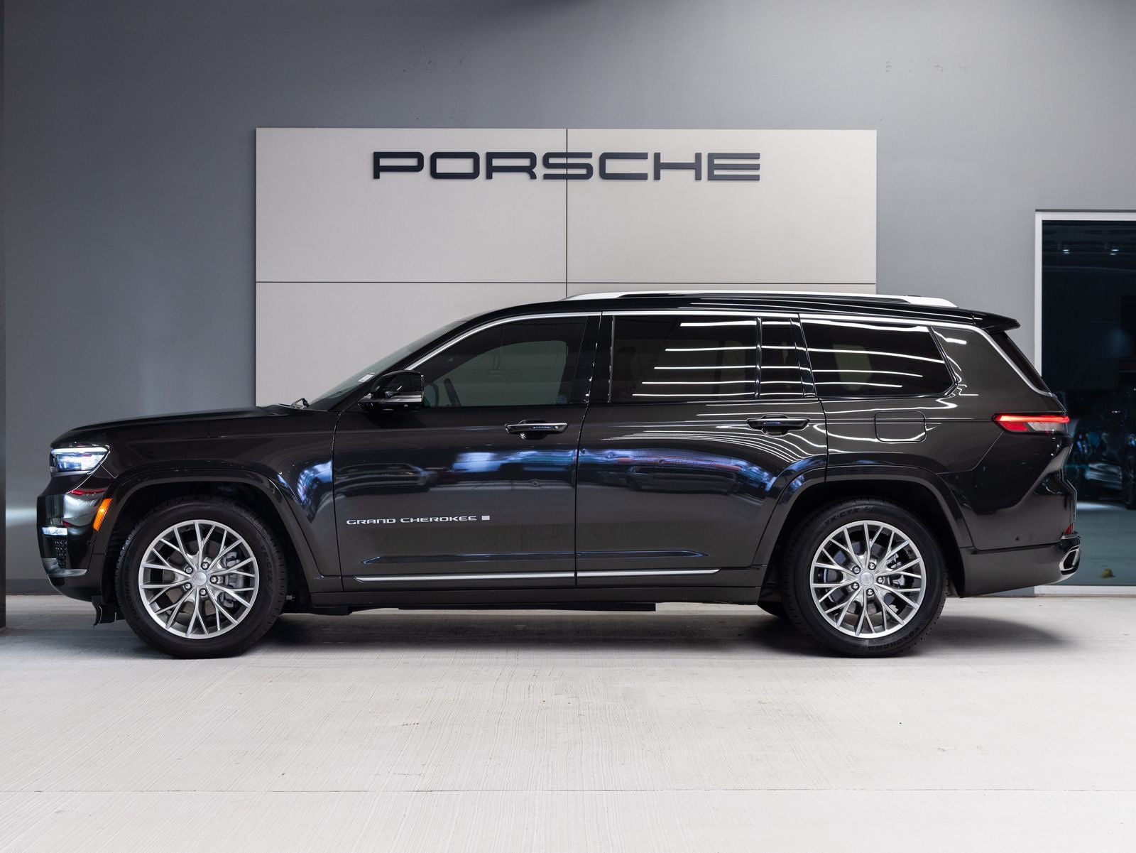2022 Jeep Grand Cherokee L Summit