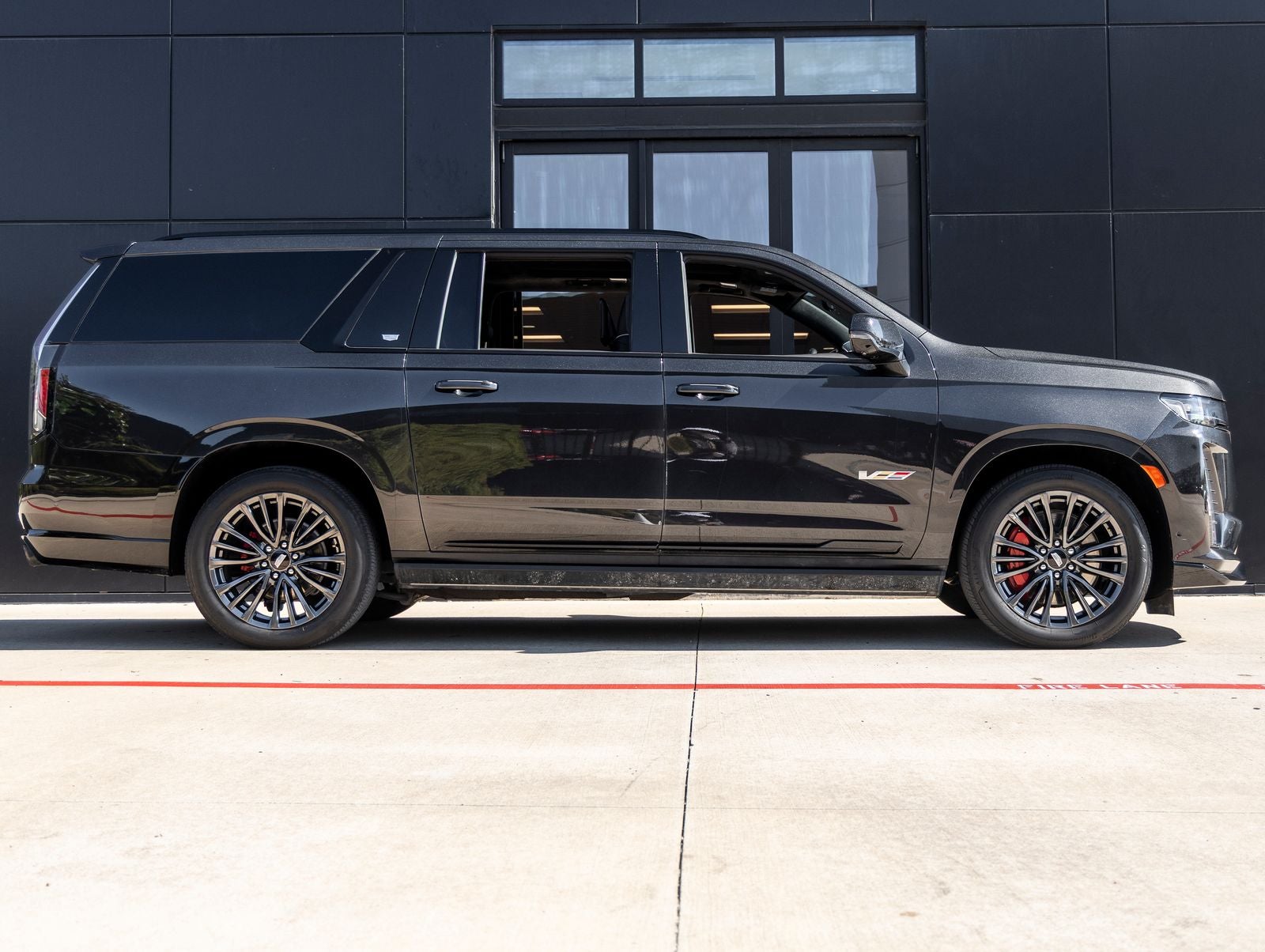 2024 Cadillac Escalade ESV Base