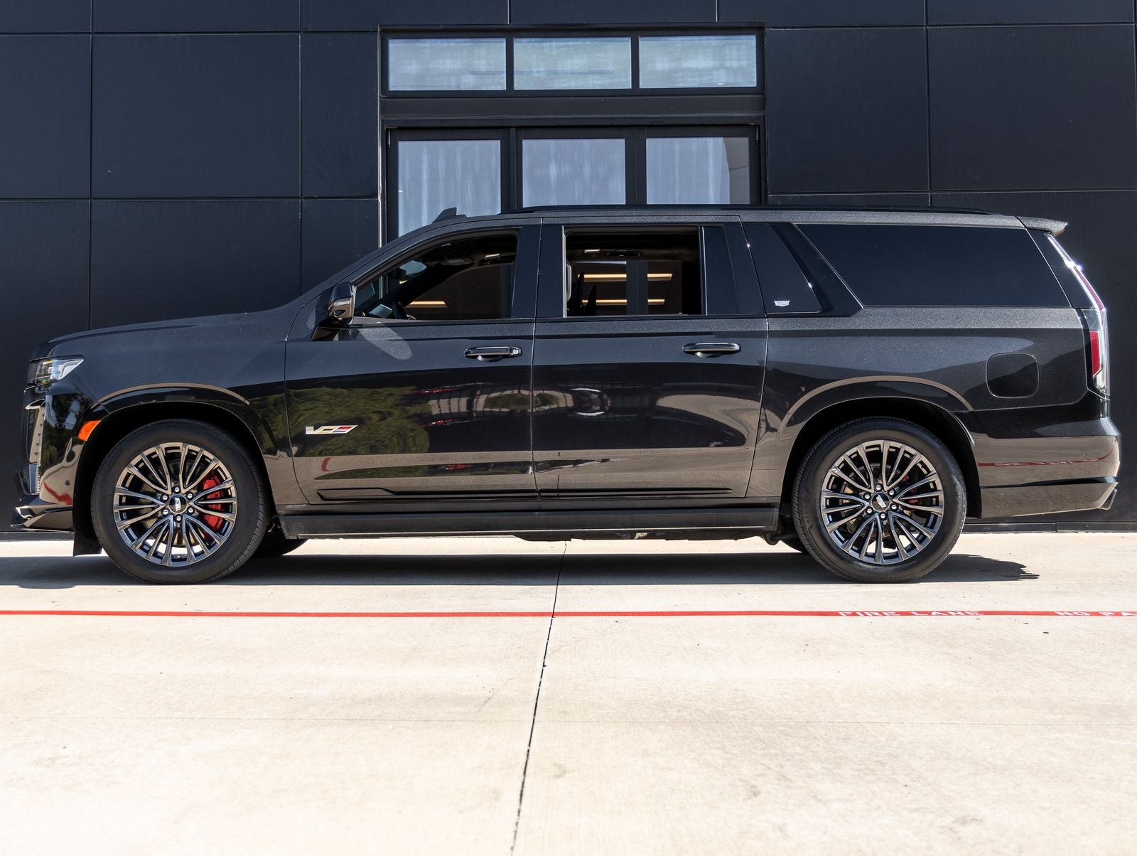 2024 Cadillac Escalade ESV Base