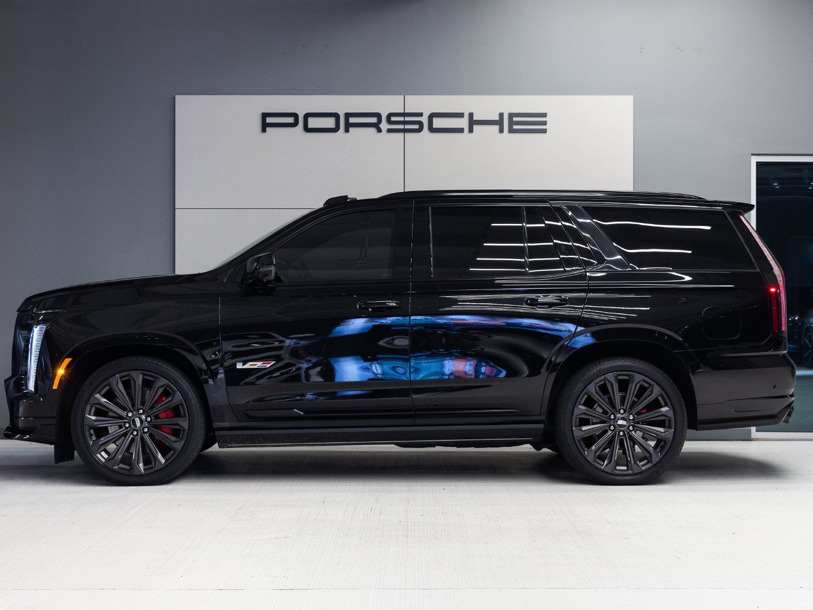 2025 Cadillac Escalade AWD V-Series