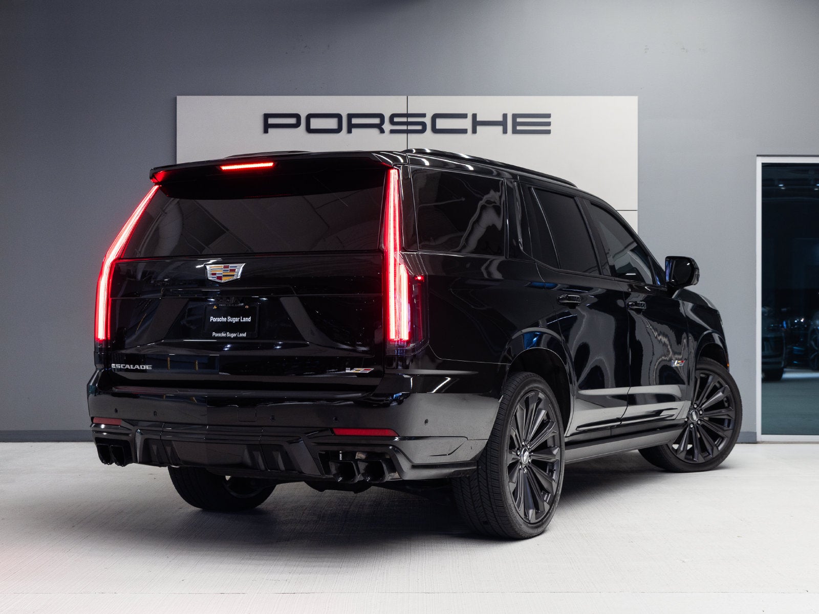 2025 Cadillac Escalade AWD V-Series