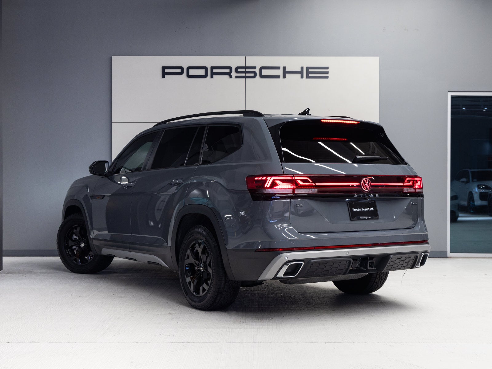 2025 Volkswagen Atlas 2.0T Peak Edition