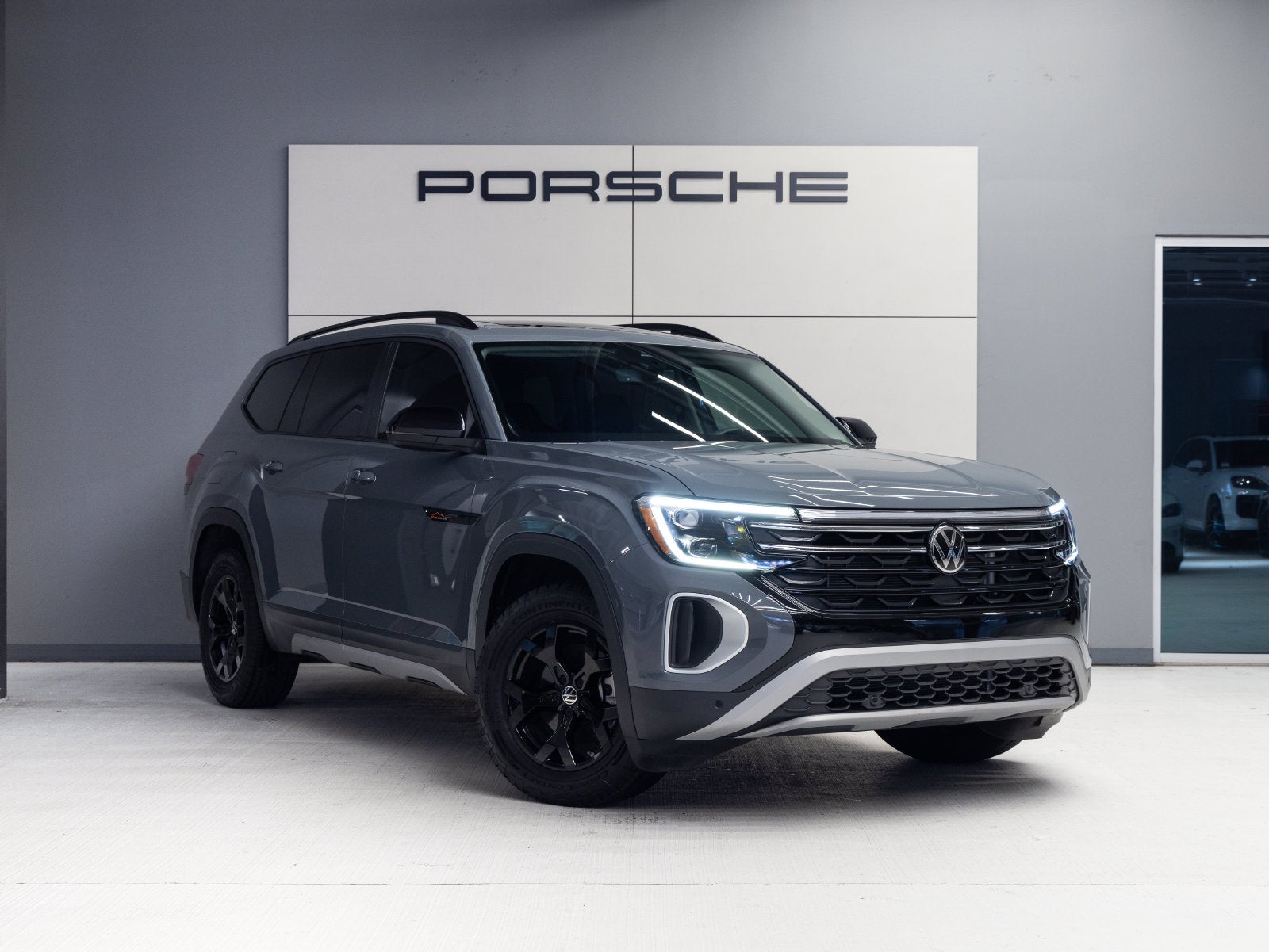 2025 Volkswagen Atlas 2.0T Peak Edition