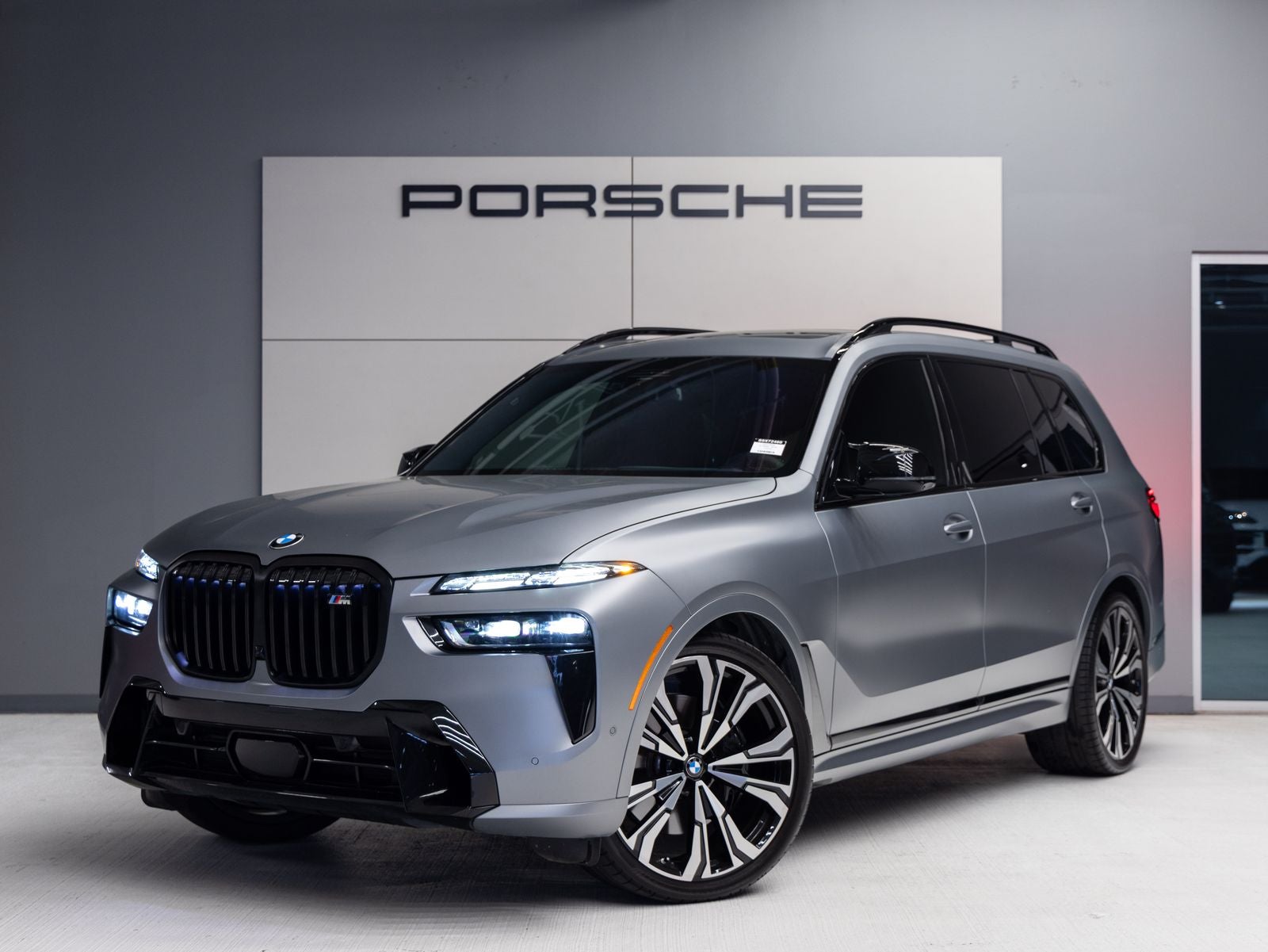 2025 BMW X7 M60i