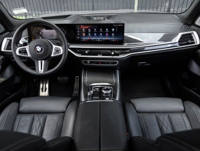 2025 BMW X7 M60i