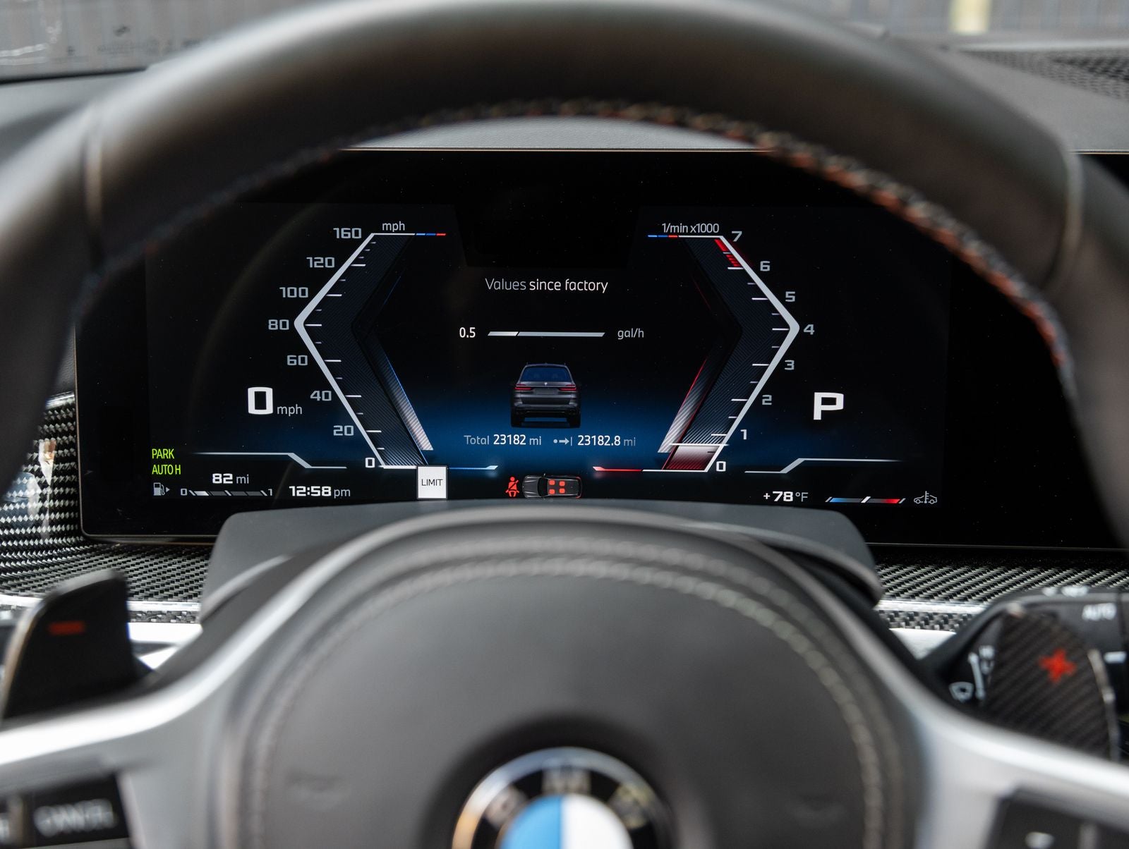 2025 BMW X7 M60i