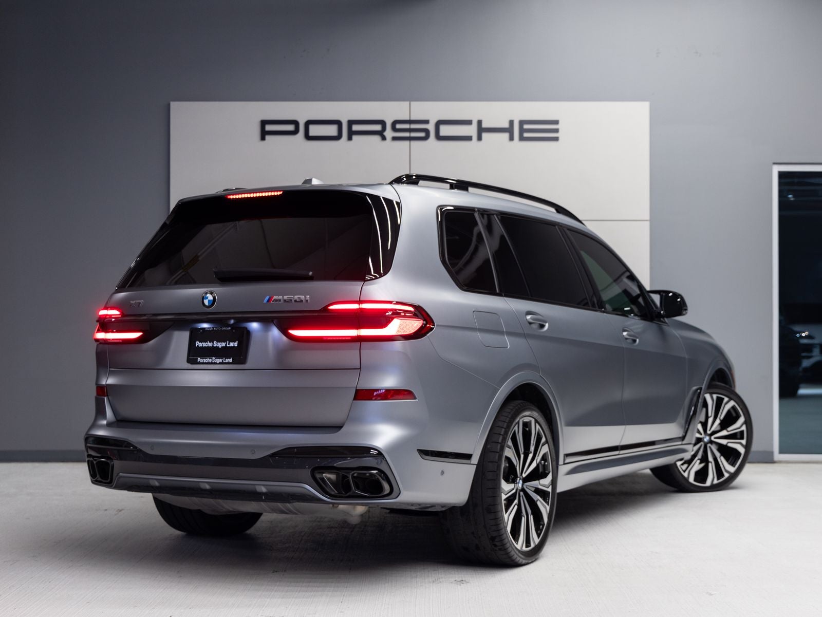 2025 BMW X7 M60i