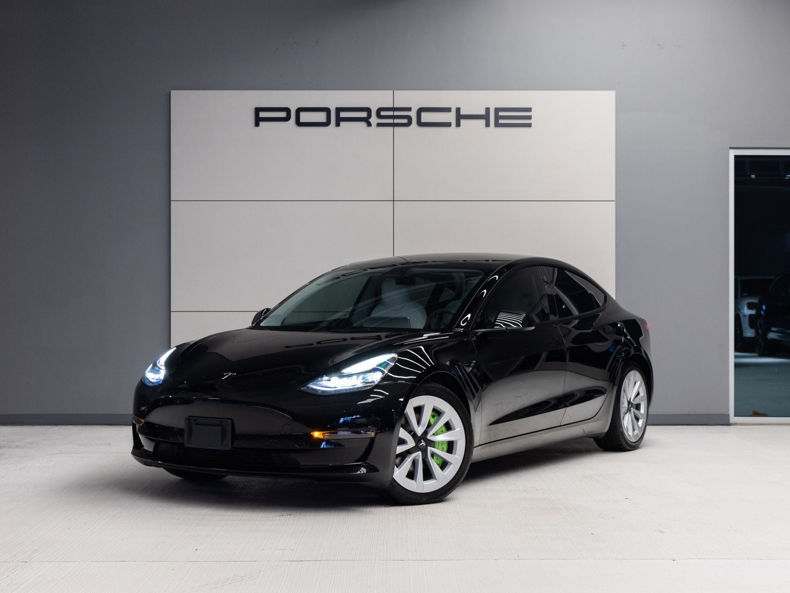 2023 Tesla Model 3 RWD
