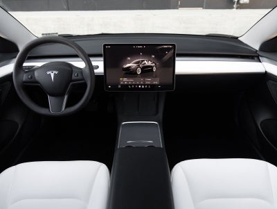 2023 Tesla Model 3 RWD