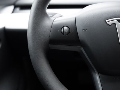 2023 Tesla Model 3 RWD