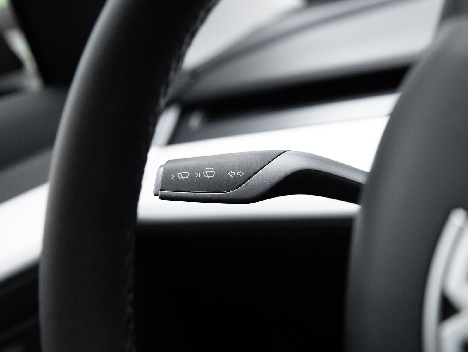 2023 Tesla Model 3 RWD