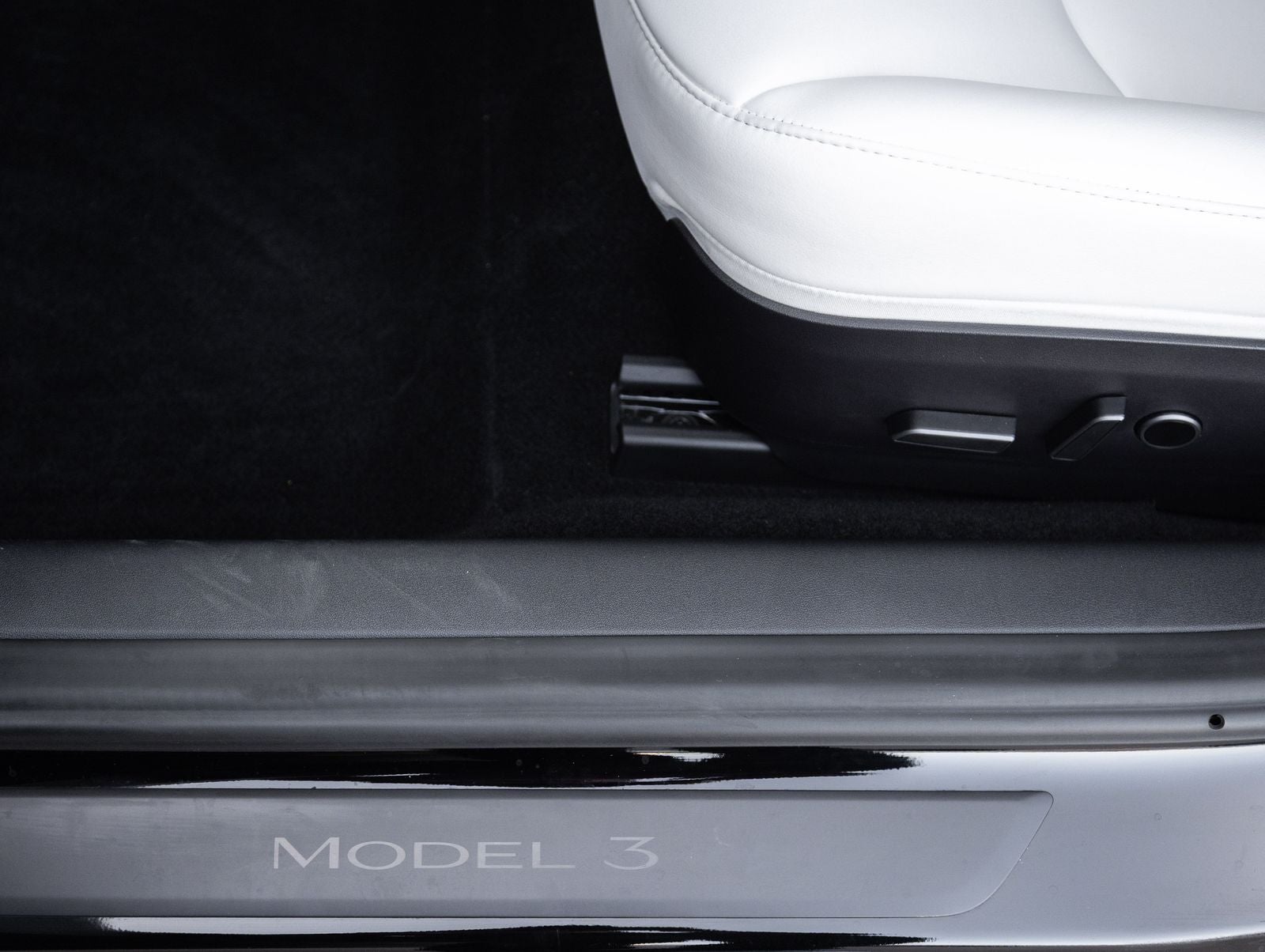 2023 Tesla Model 3 RWD