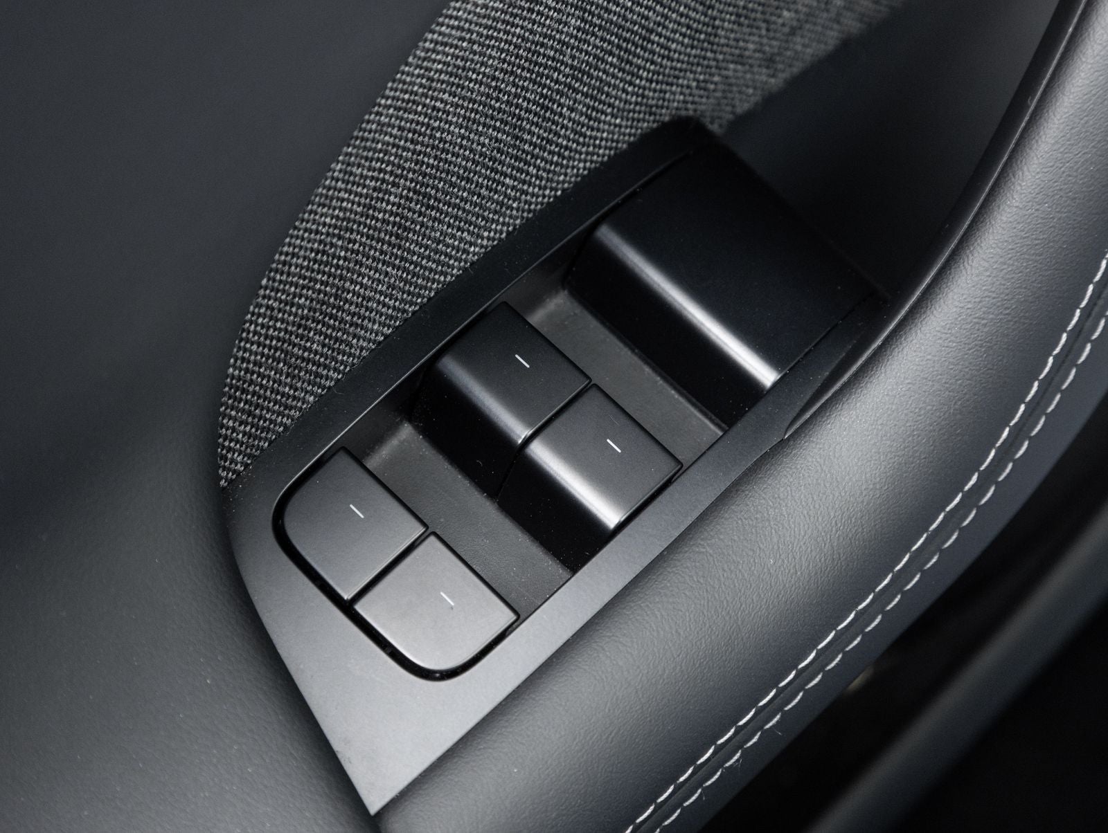 2023 Tesla Model S Base