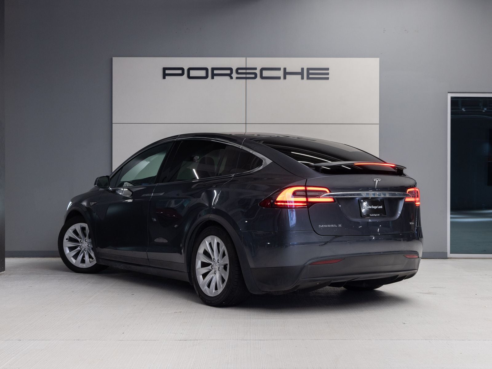 2016 Tesla Model X 70D