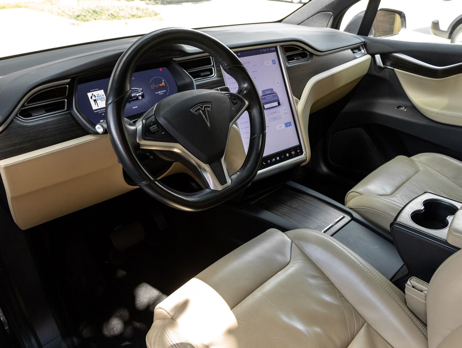 2016 Tesla Model X 70D