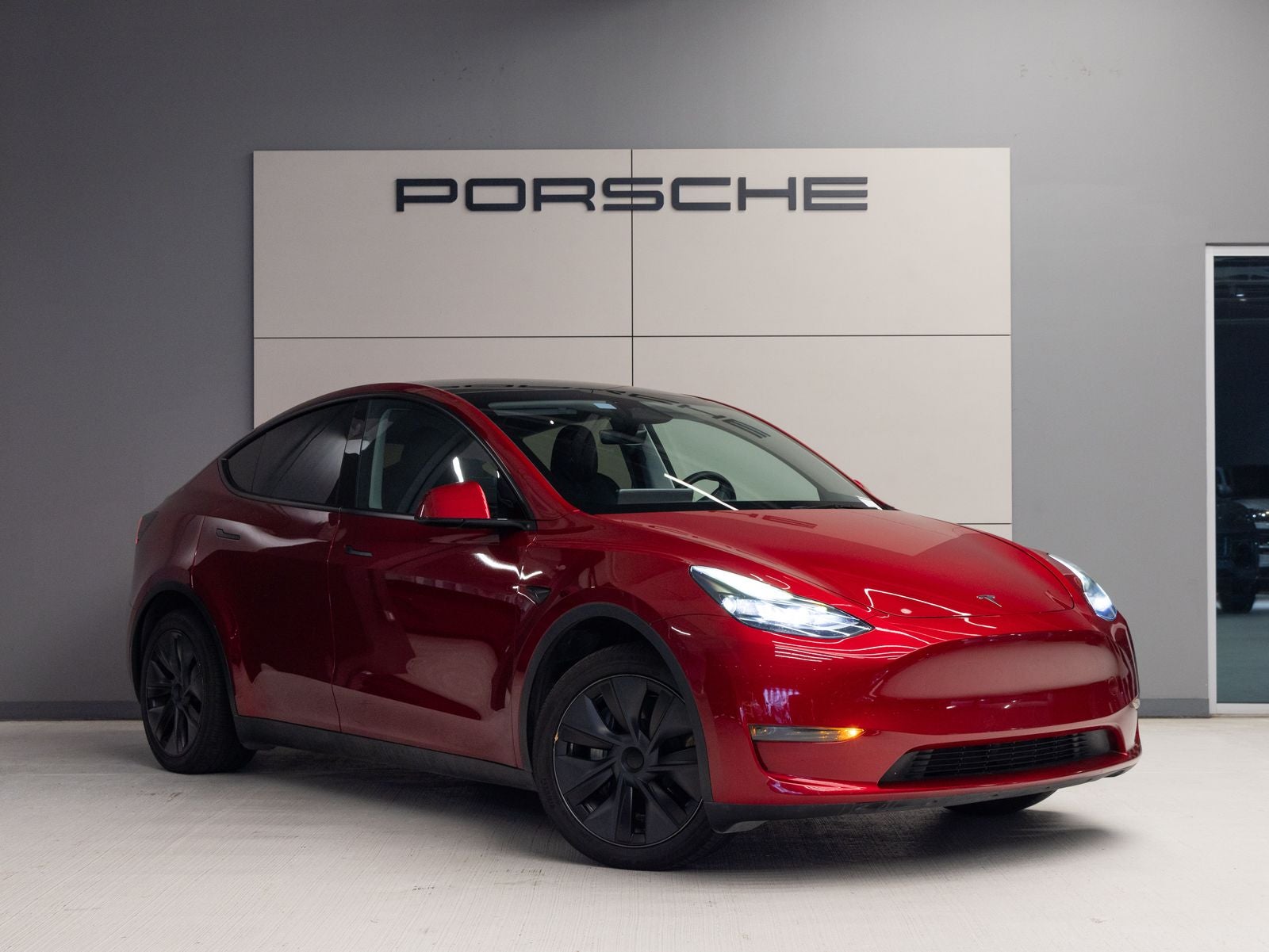 2024 Tesla Model Y Base