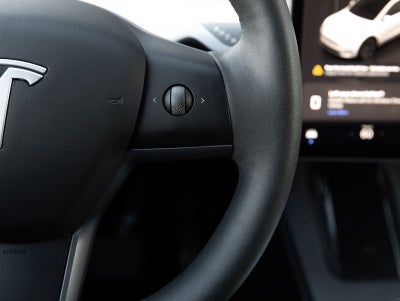 2024 Tesla Model Y Base
