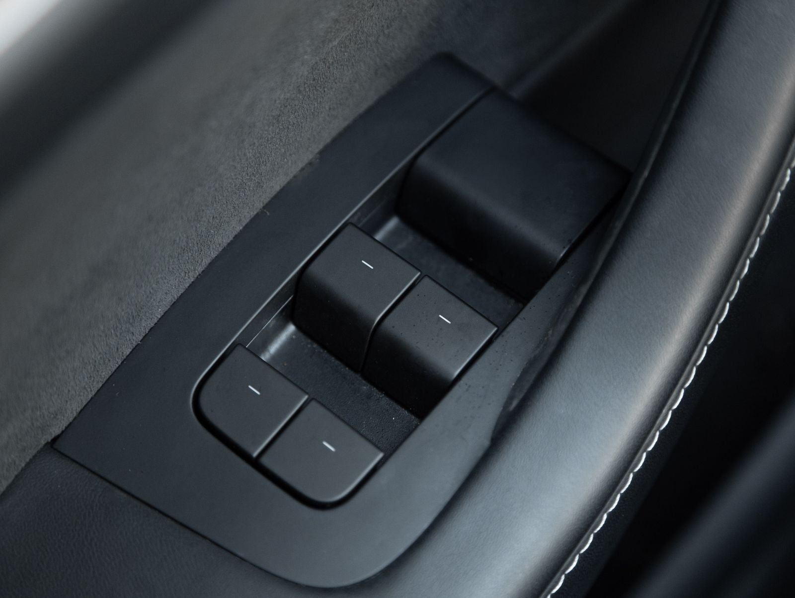 2024 Tesla Model Y Base