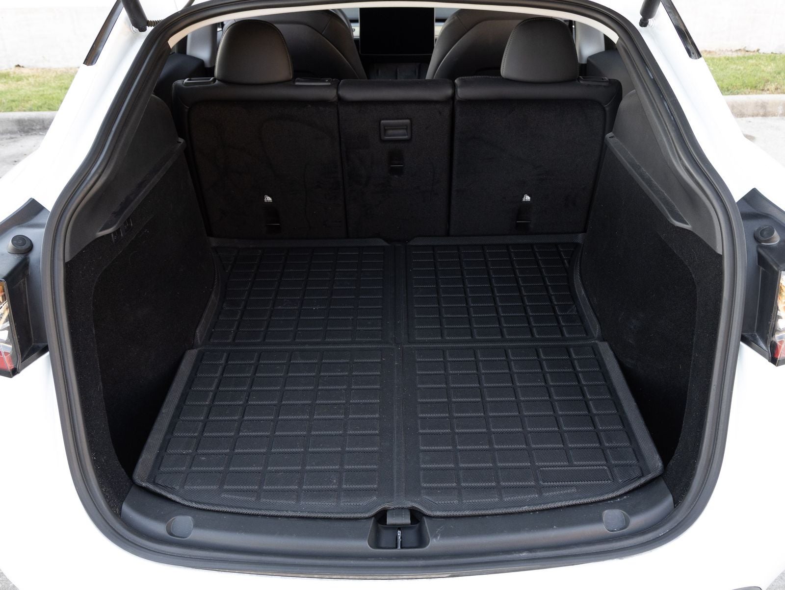 2024 Tesla Model Y Base