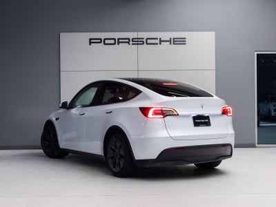 2024 Tesla Model Y Base