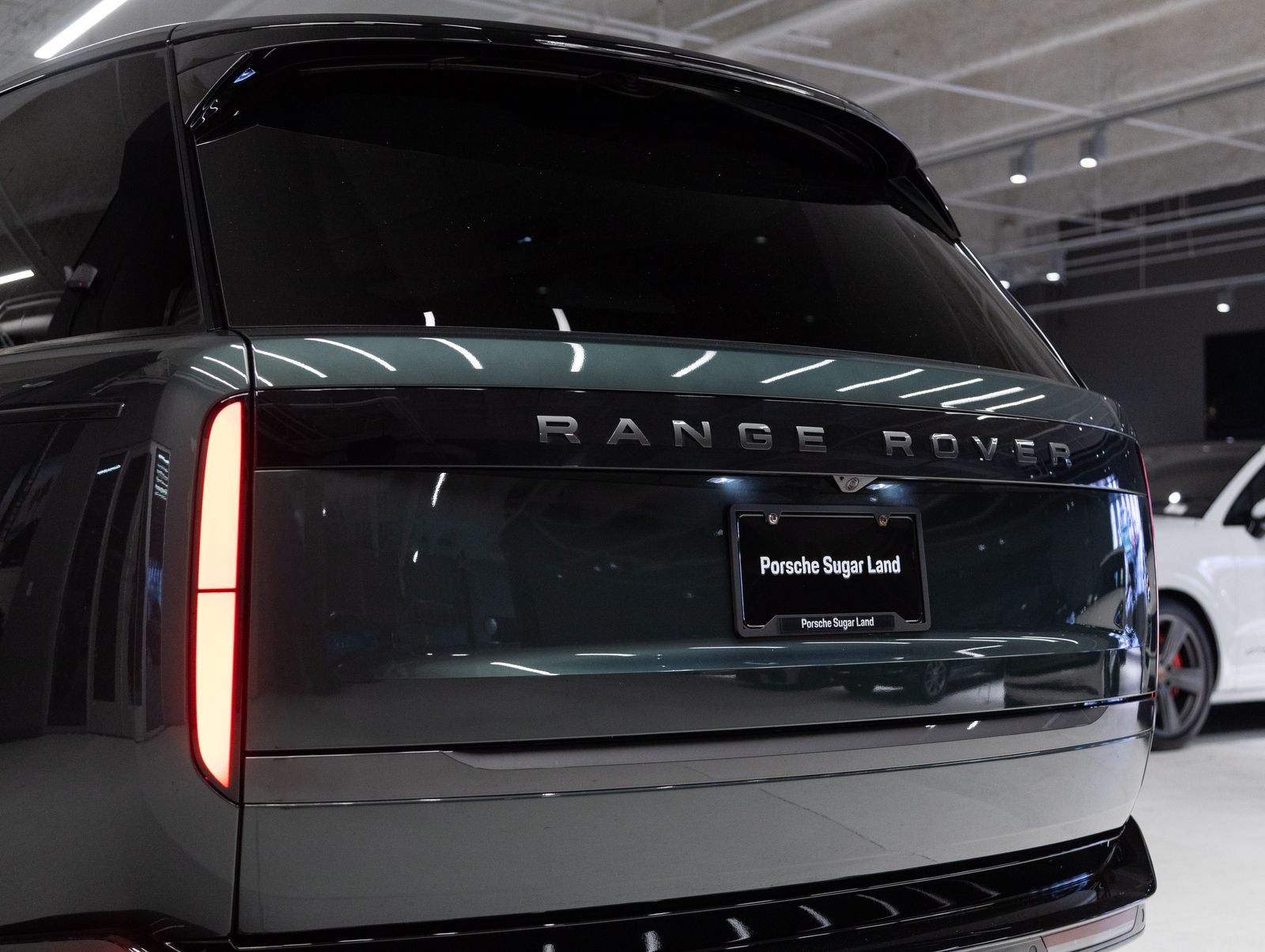 2025 Land Rover Range Rover SE
