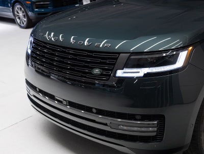 2025 Land Rover Range Rover SE