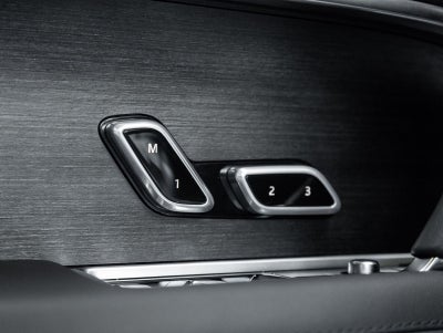 2025 Land Rover Range Rover Plug-In Hybrid SE