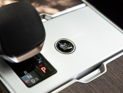 2026 Land Rover Range Rover Plug-In Hybrid SE