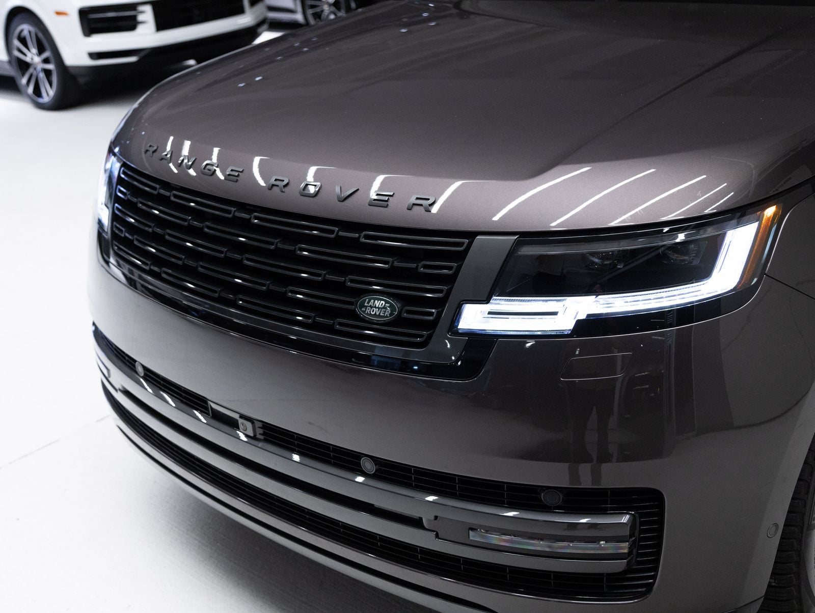 2026 Land Rover Range Rover Plug-In Hybrid SE