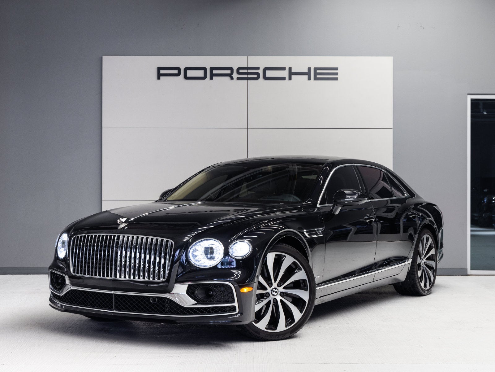 2022 Bentley Flying Spur V8