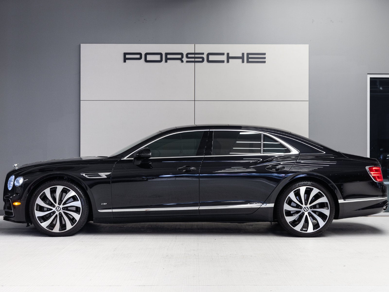 2022 Bentley Flying Spur V8
