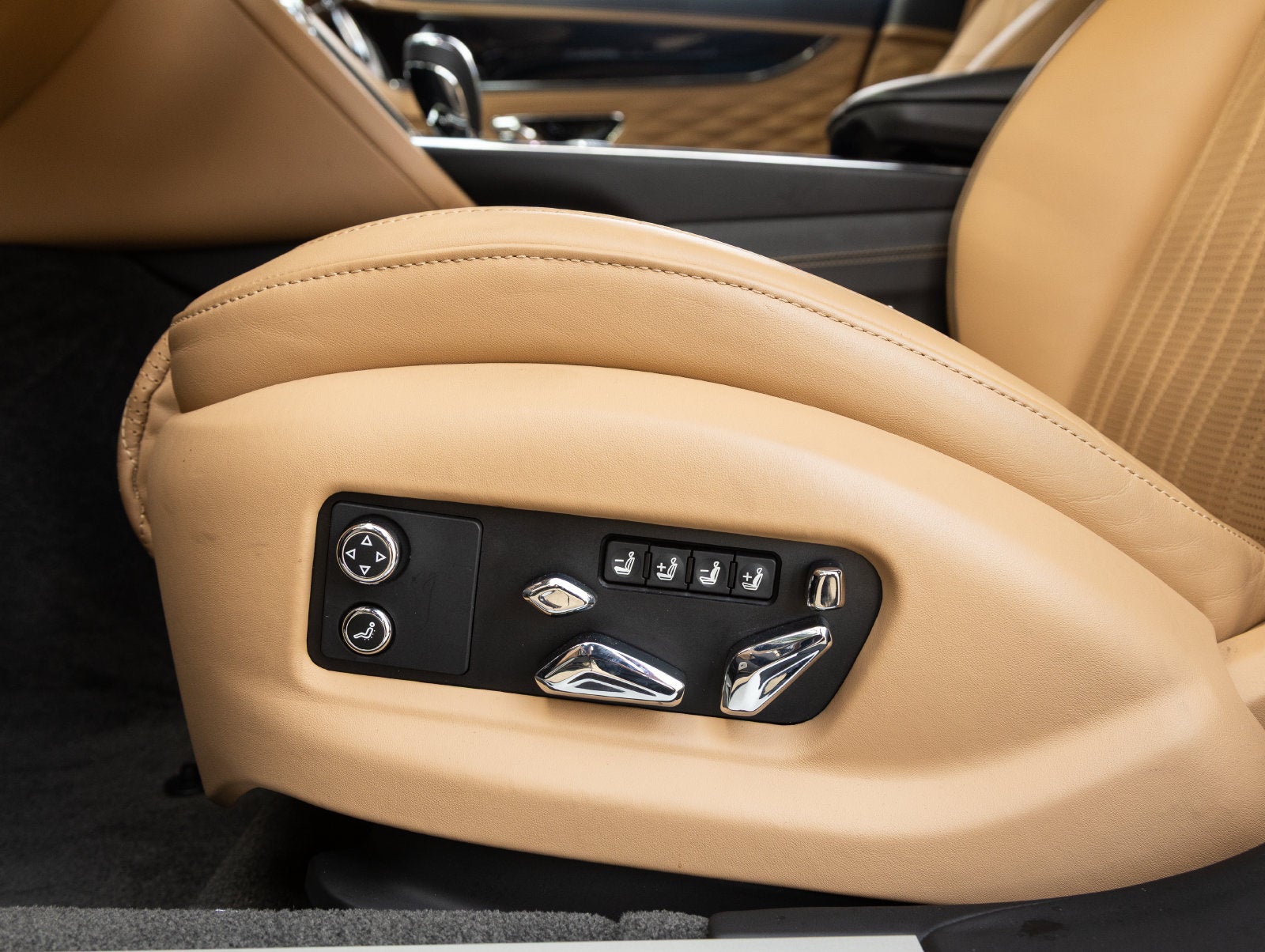 2022 Bentley Flying Spur V8