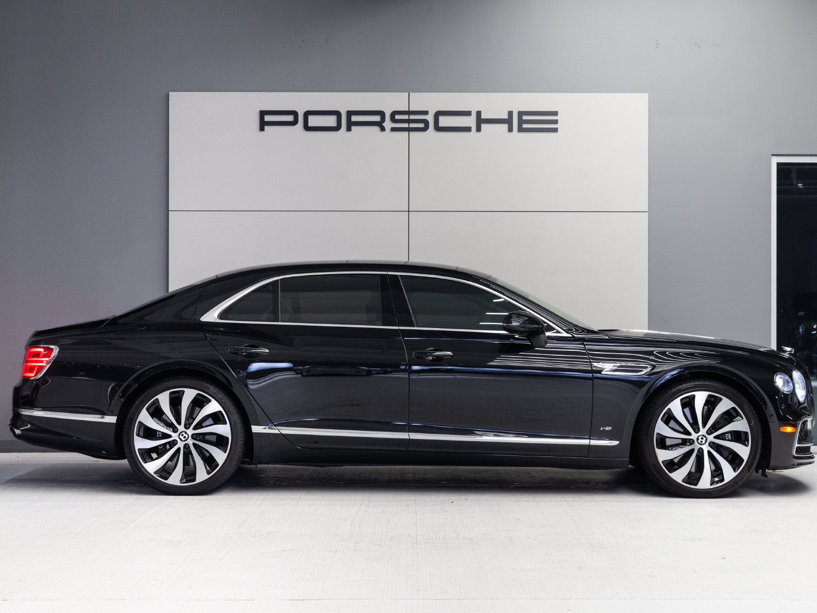 2022 Bentley Flying Spur V8