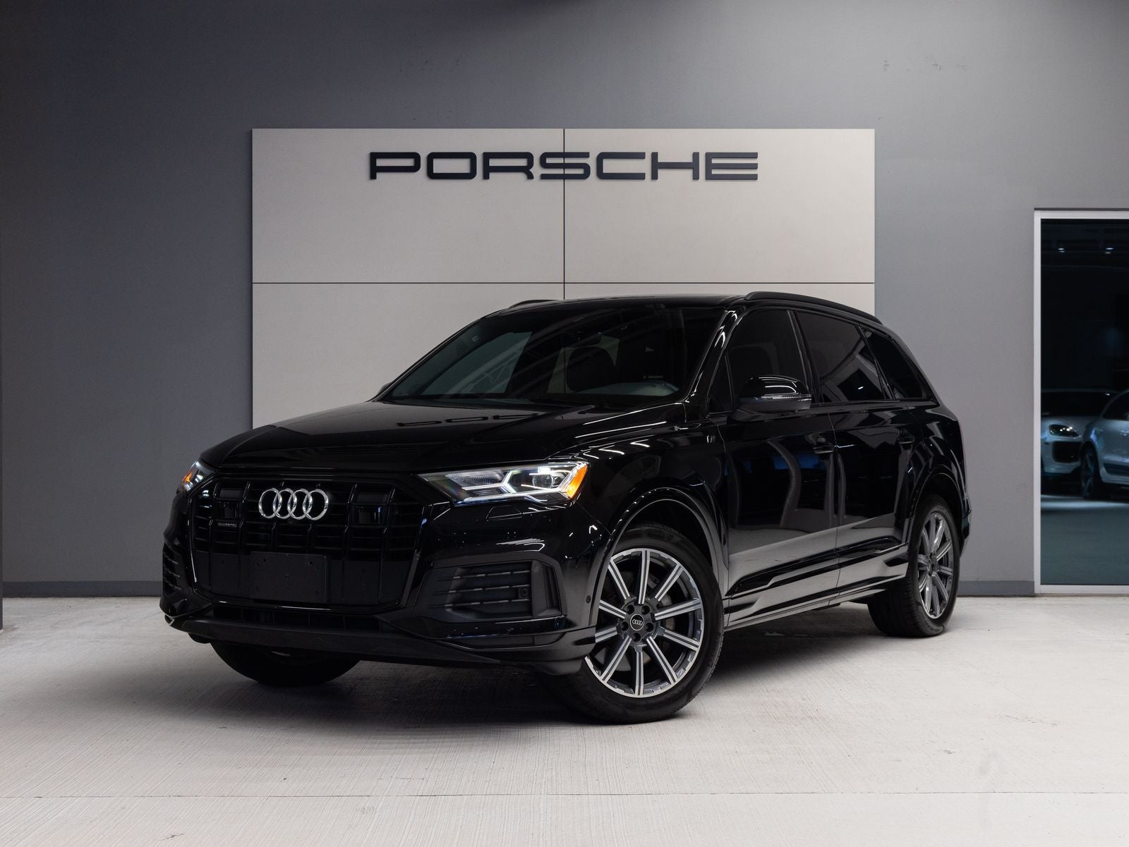 2022 Audi Q7 Premium Plus