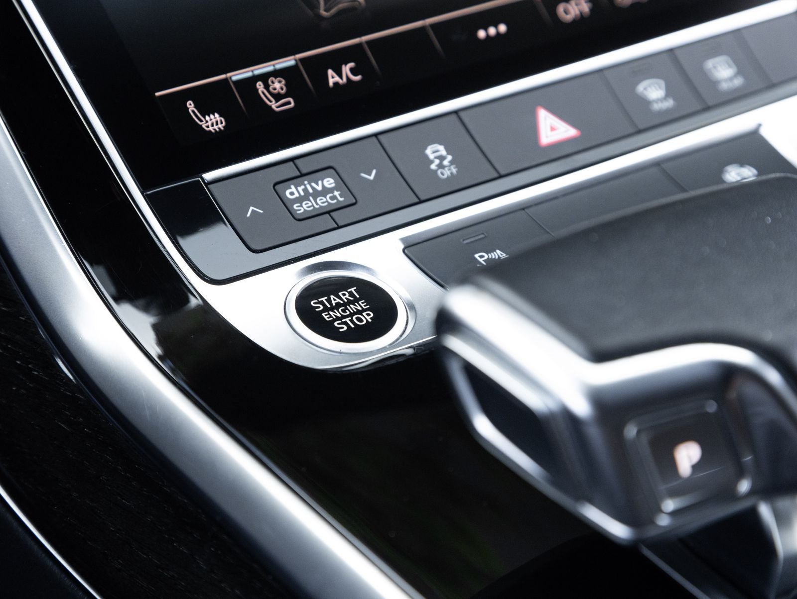 2022 Audi Q7 Premium Plus