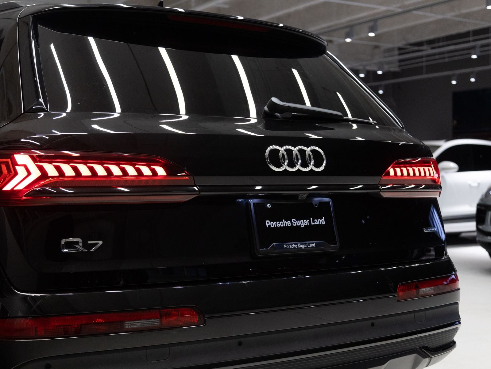 2022 Audi Q7 Premium Plus