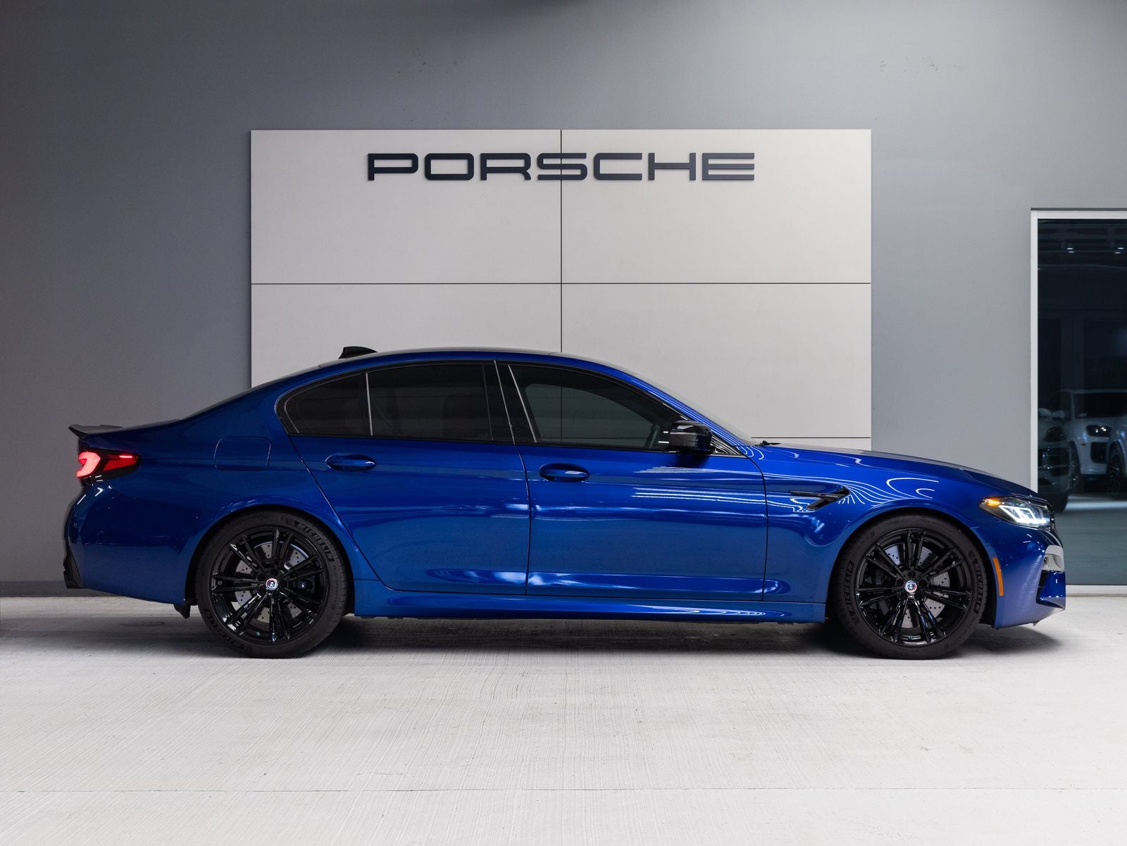 2022 BMW M5 Sedan