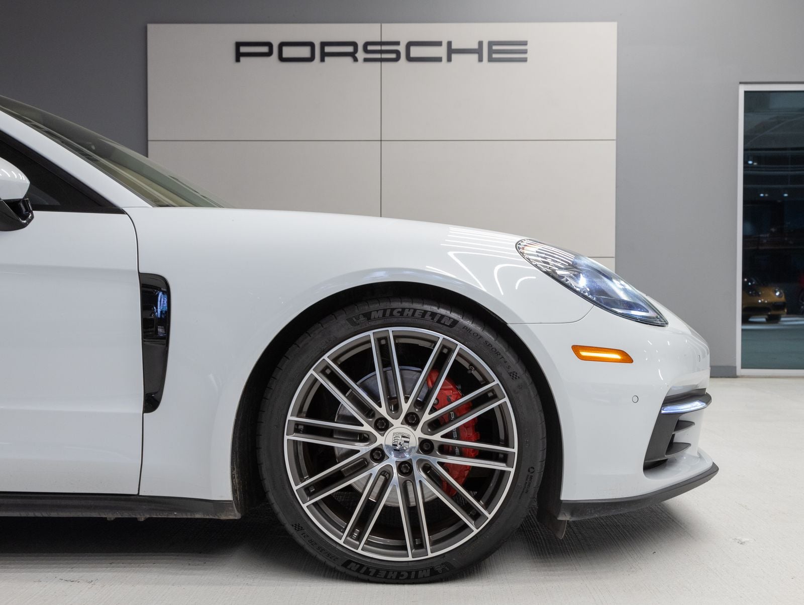 2018 Porsche Panamera Base